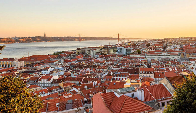 PORTUGAL GOLDEN VISA PORTUGUESE CITIZENSHIP TURKISH NATIONALS emigrating to Portugal